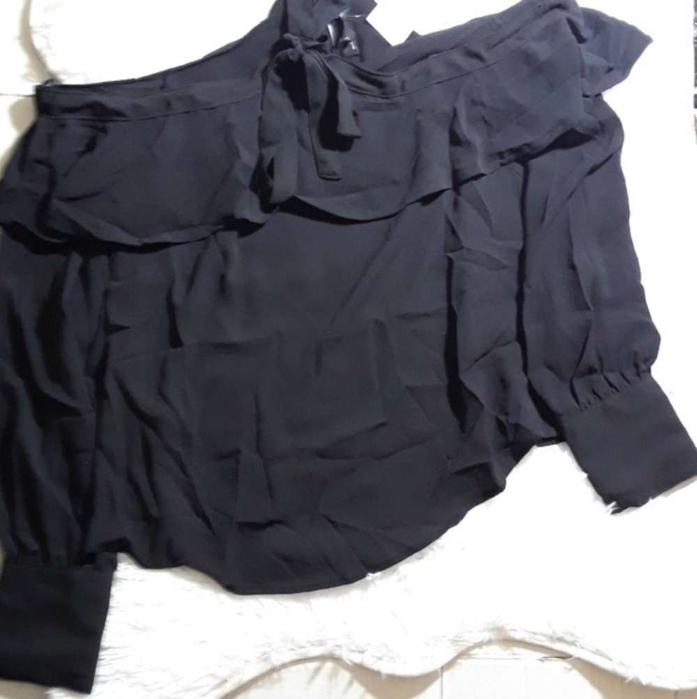Love University Ruffle Cold Shoulder Blouse - Picture 4 of 8